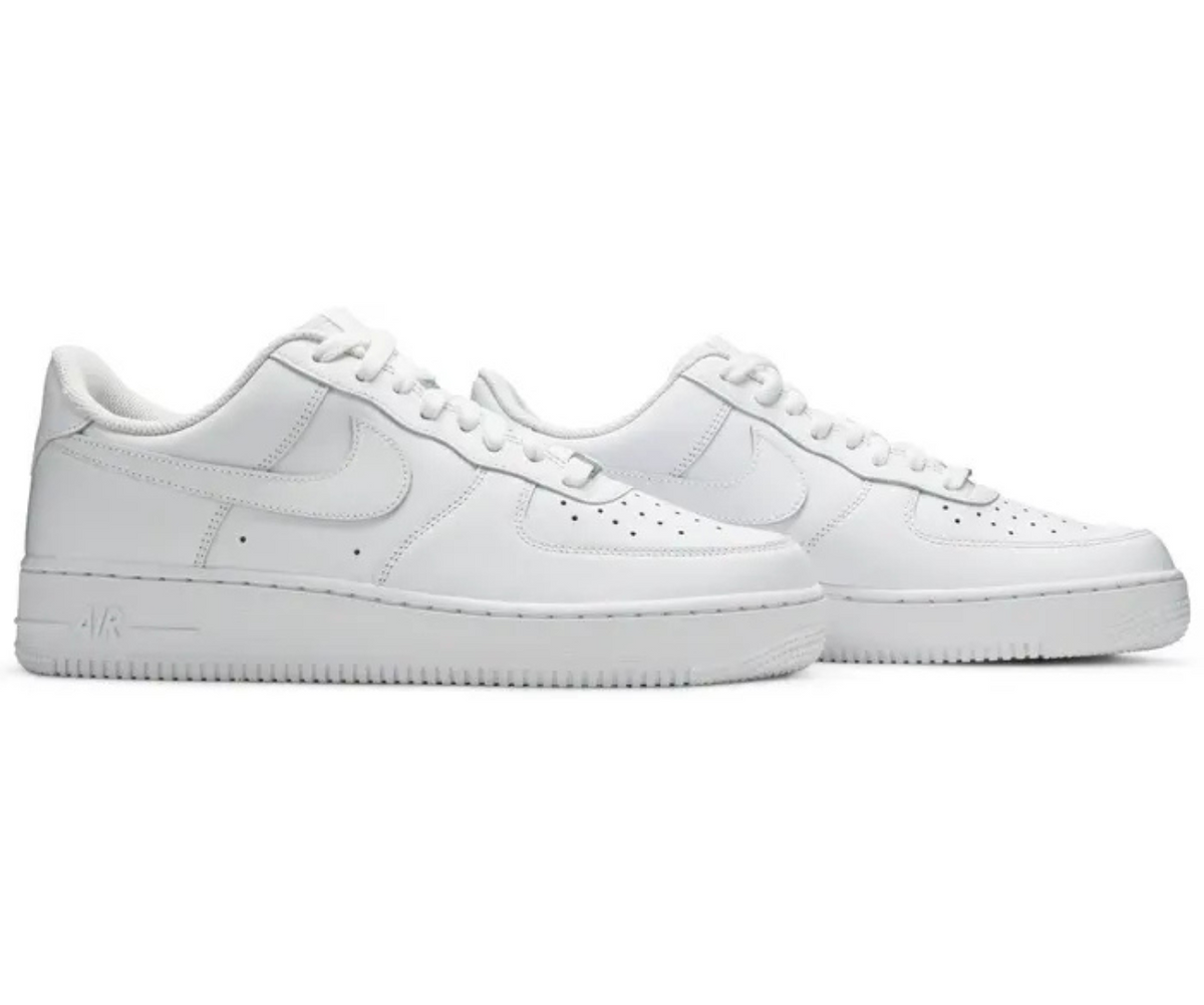 Nike Air Force 1 Triple White — product view 4