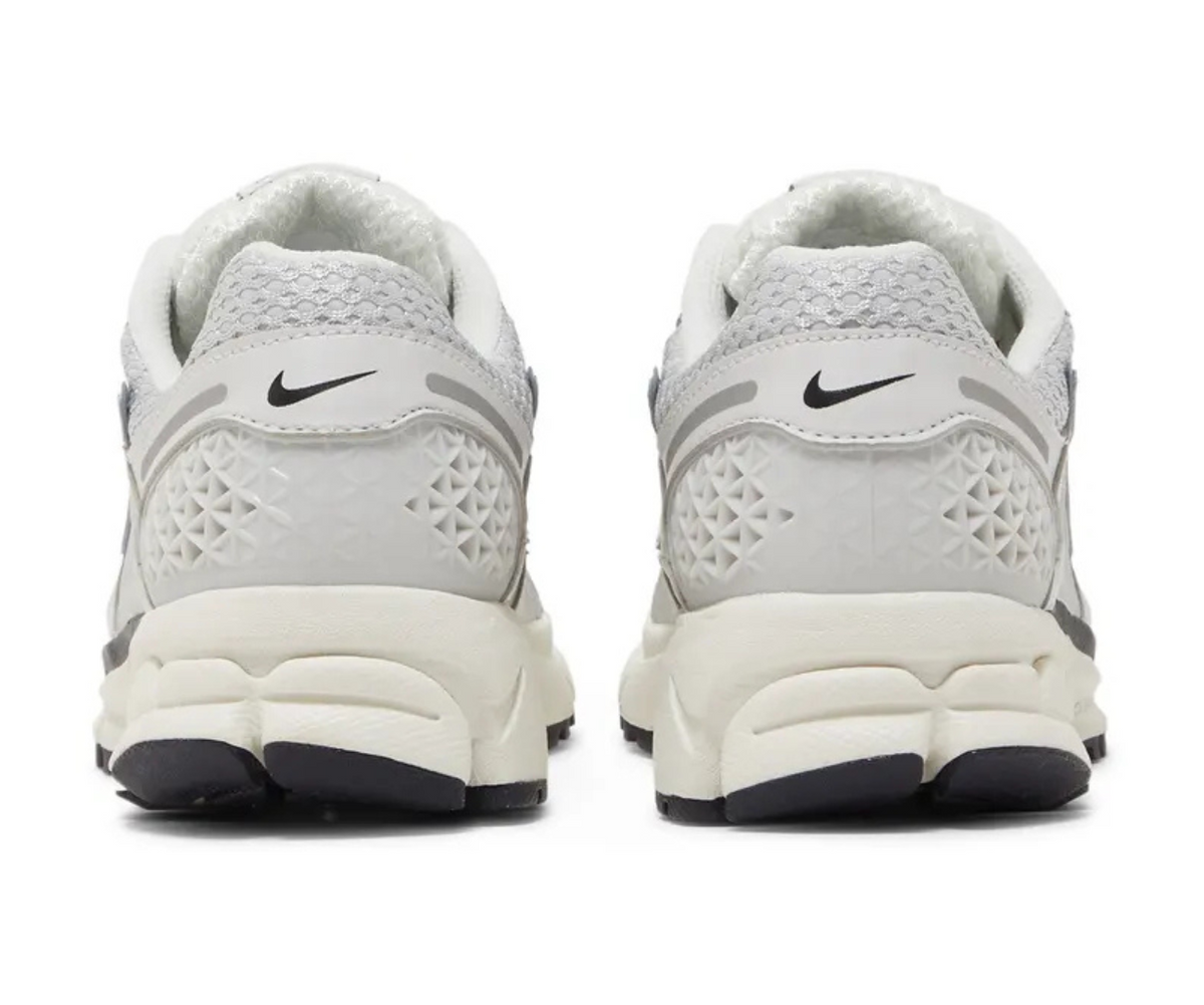 Nike Air Zoom Vomero 5 Photon Dust Metallic Silver front view